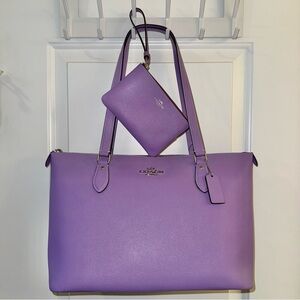 Coach Gallery Tote Bag & Matching Corner Zip Wristlet / NWOT / Violet
